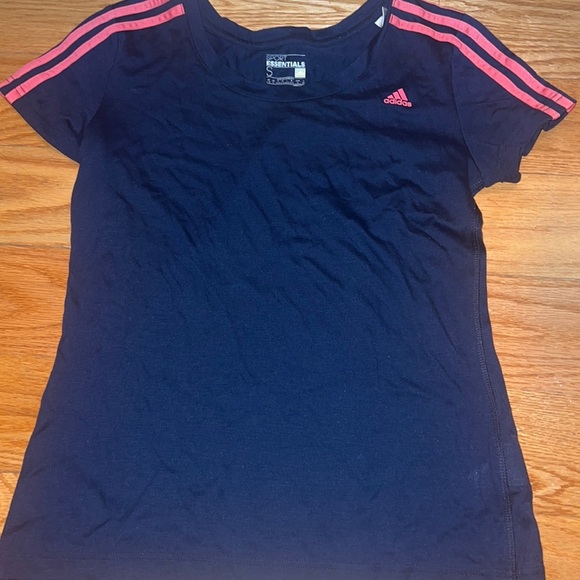 adidas Tops - Adidas T-shirt Sz s